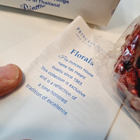 1245 Princess House 4 Beaded Napkin Rings Winter Garden Florals NIP DISCONTINUED - Picture 4 of 9